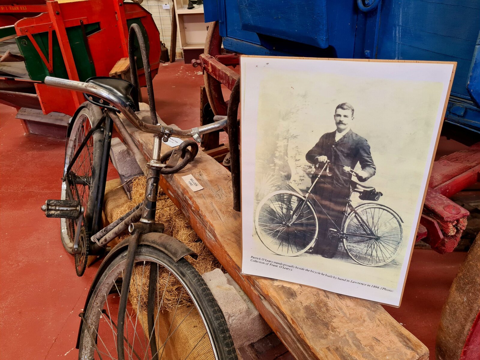 The blacksmith and his bicycle